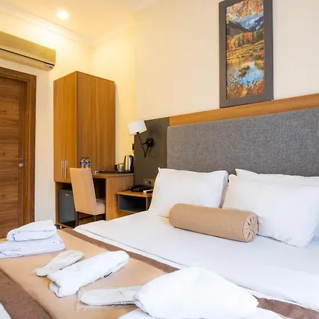 Hotell Orange & *