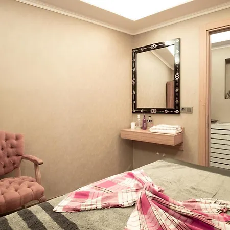 Hotel Orange & 2*