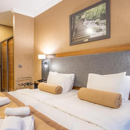 Orange & Hotel