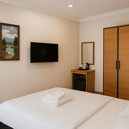 Hotel Orange &
